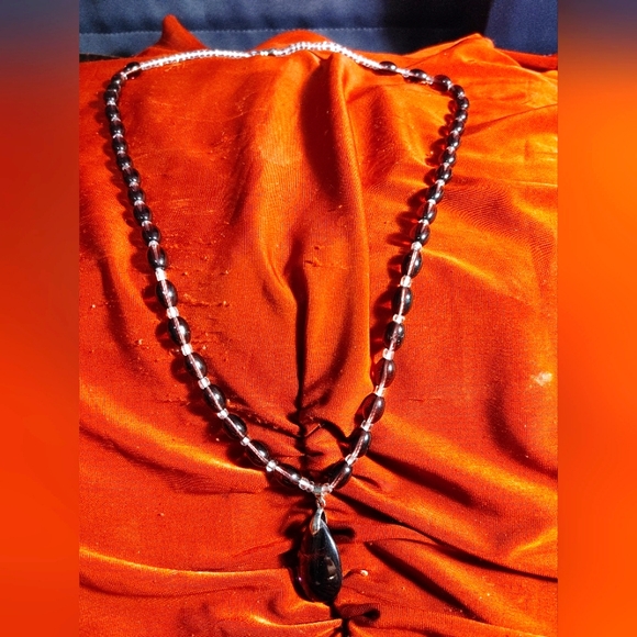 New feminine look Violet Amethyst color Necklace (Never been worn)😘💜 - Picture 3 of 6